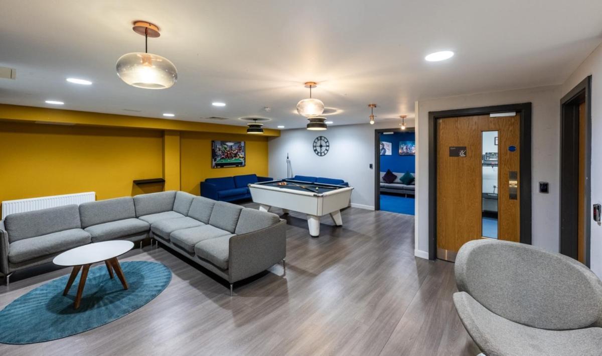 Отель Joivy Affordable Edinburgh - Adults Only Экстерьер фото